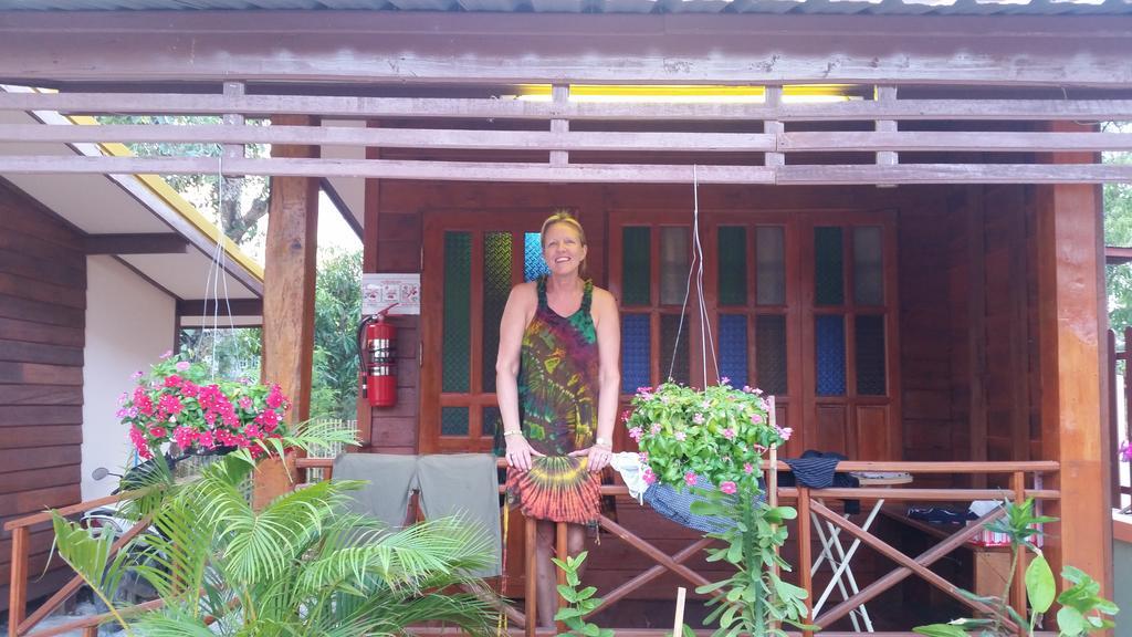 Happy Guesthouse Bungalow Sukhothaï Extérieur photo