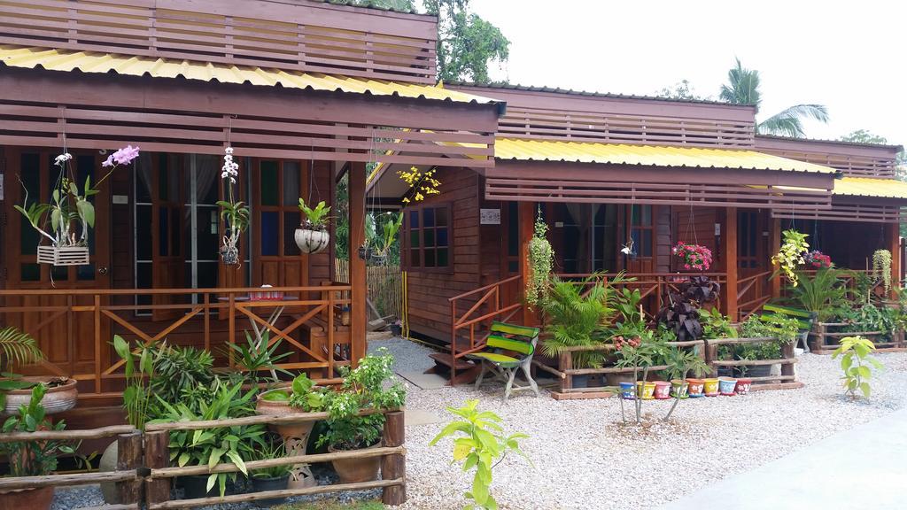 Happy Guesthouse Bungalow Sukhothaï Extérieur photo