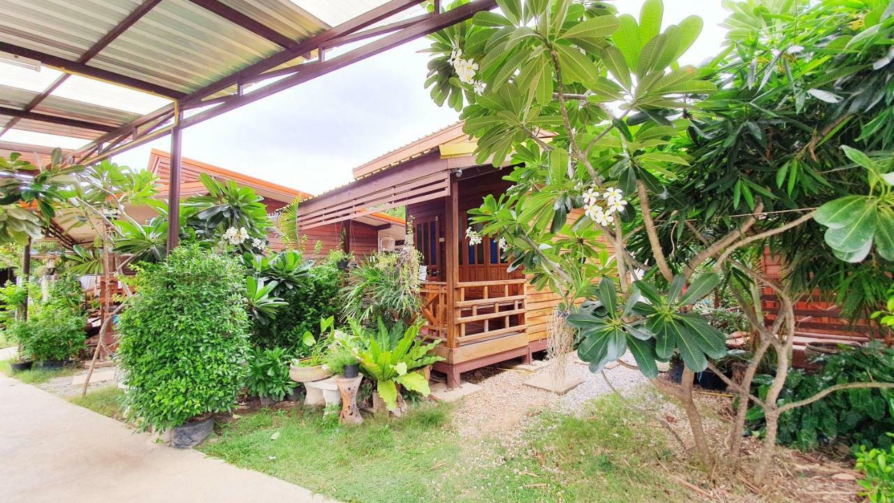 Happy Guesthouse Bungalow Sukhothaï Extérieur photo
